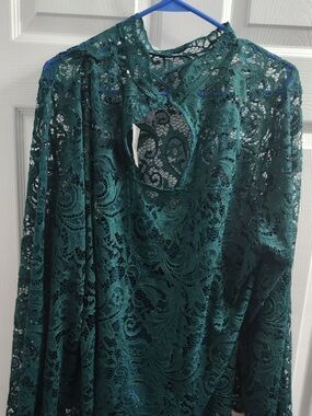 Green Lace Long Sleeve Top